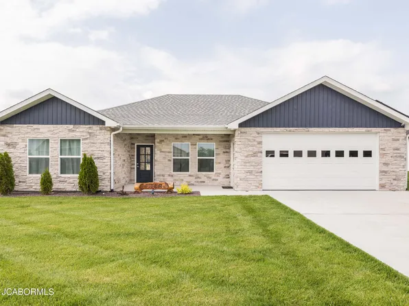 204 County Road 371, Holts Summit, MO 65043