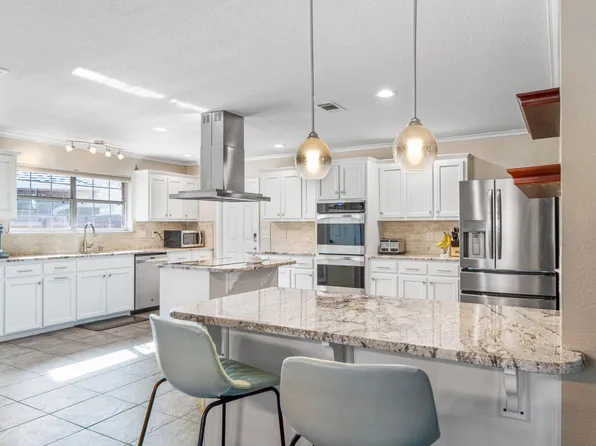 2314 Miami Ct, Navarre, FL 32566