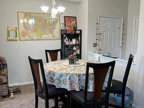 3rd image of 5304 Warminster Dr Unit 305