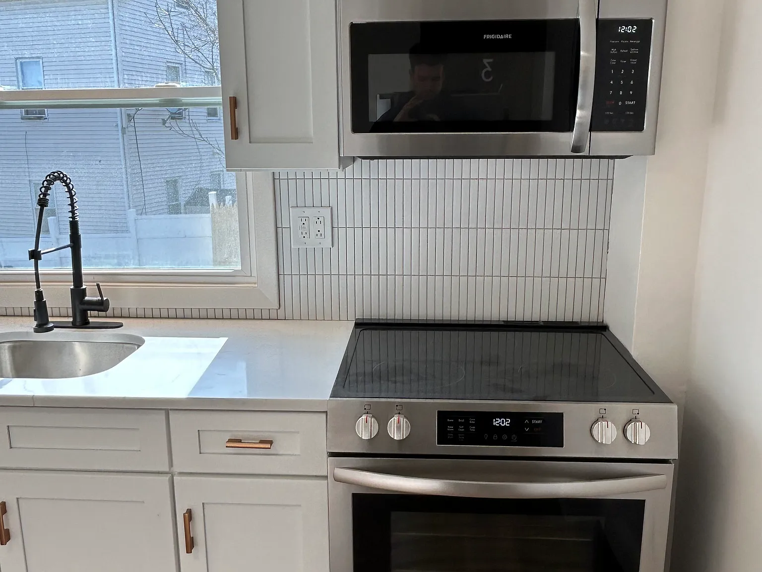 2 bed, 950 sqft, $1,700 — Photo 3