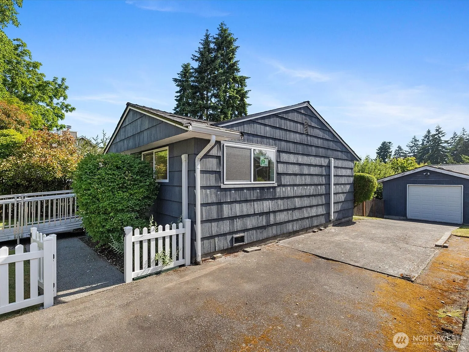 14324 Wayne Place N photo 1