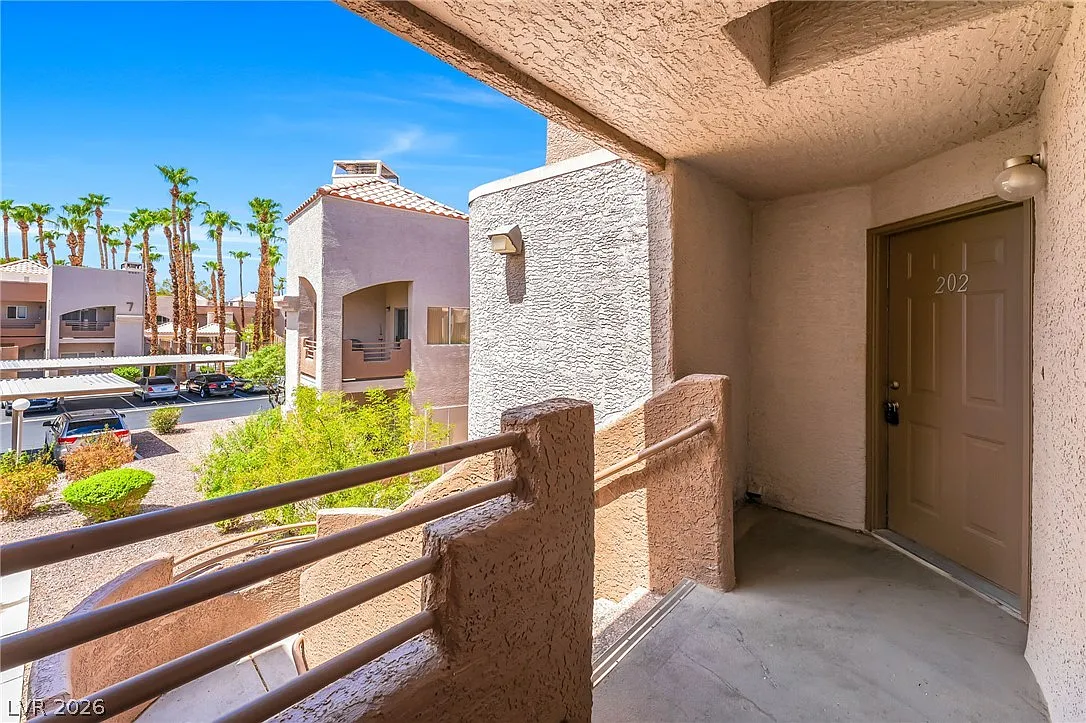 2 bed, 2.0 bath, 1127 sqft, $1,400 — Photo 3