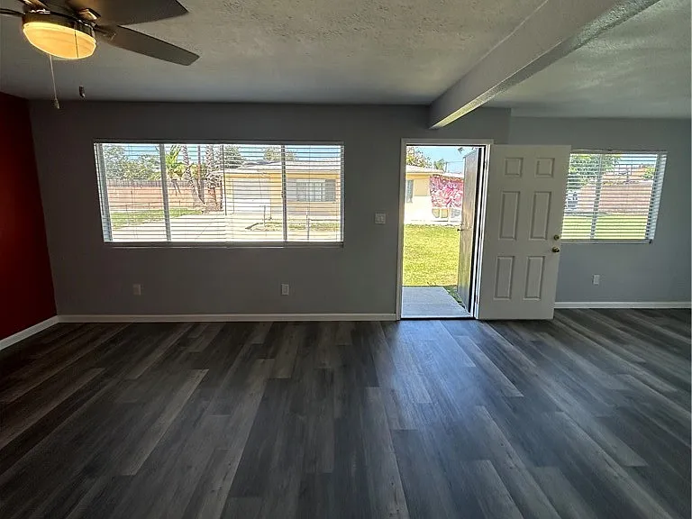 8523 Cedar St — Photo 35