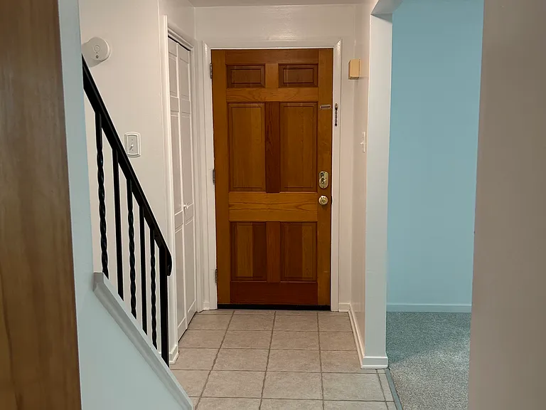 1st floor entry