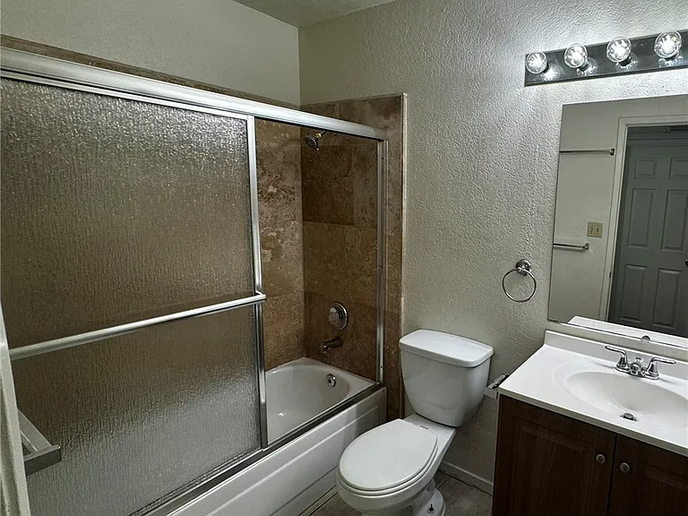 5044 S Rainbow Blvd #104 — Photo 10