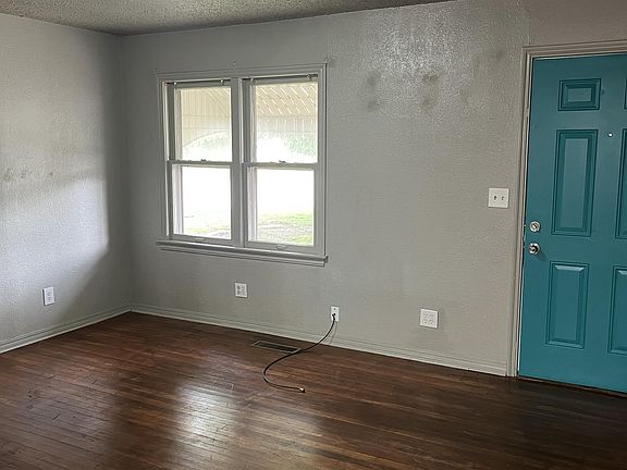 2nd image of 4601 SE 20th St