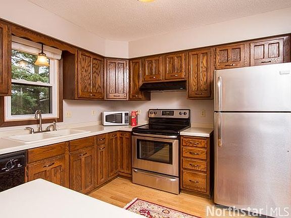 3rd image of 388 Jay Way