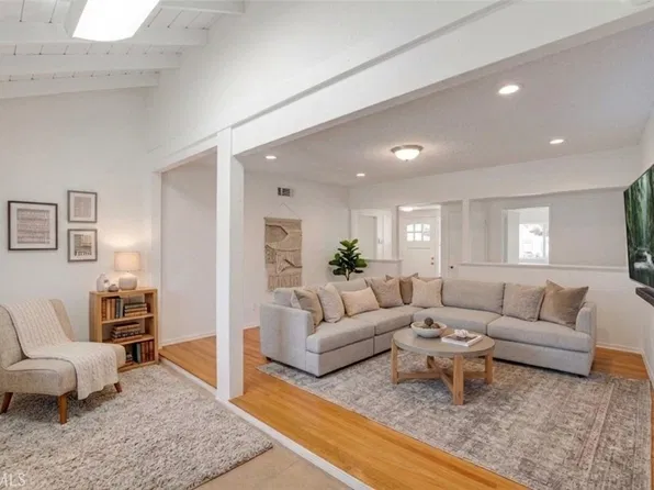 16319 Minnehaha St, Granada Hills, CA 91344