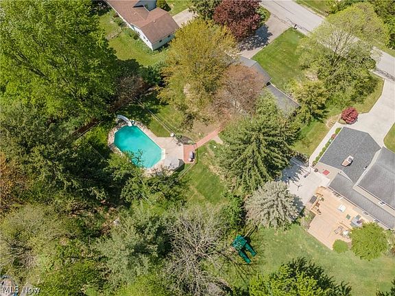 5th image of 5783 Sunset Dr