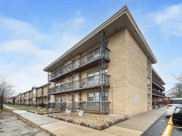 2309 W 119th St #5, Blue Island, IL 60406