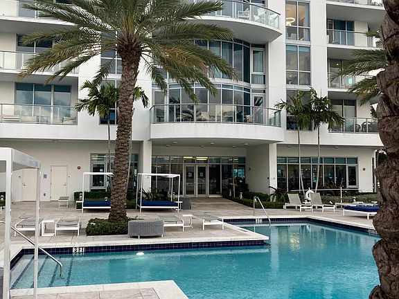 5th image of 17111 Biscayne Blvd Unit 211