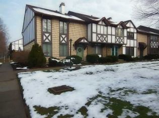 88 Camberley Pl, Penfield, NY 14526