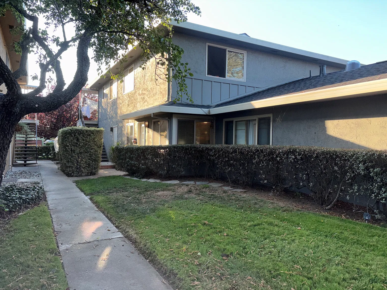 2 bed, 890 sqft, $3,150 — Photo 3