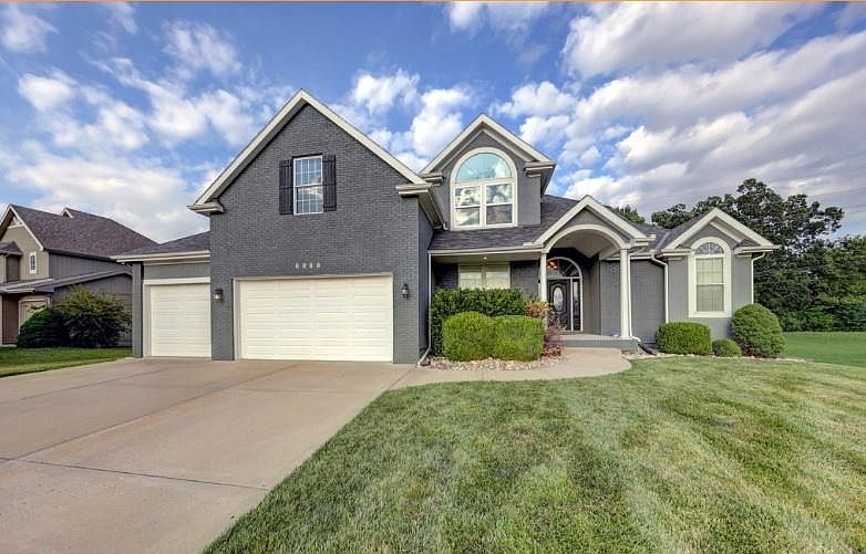 1st image of 1805 Bur Oak Dr