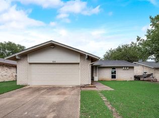 709 Lynnfield Dr, Arlington, TX 76014