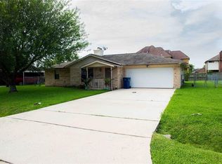 2406 Lily Ln, Highlands, TX 77562