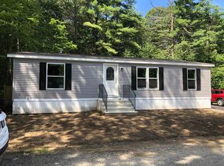 34 Spruce Rd, Danville, NH 03819