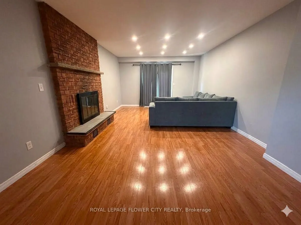 3 bed, $2,950 — Photo 4