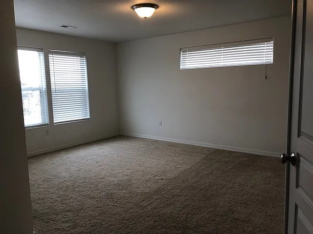 506 N Mississippi Dr — Photo 7