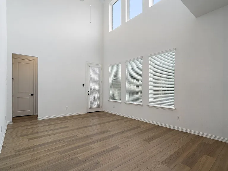 4209 Watson Way — Photo 10