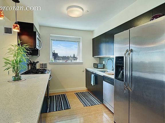 4th image of 212 S Oxford St APT 8C