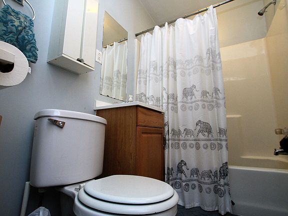 5th image of 1628 Mount Vernon St #1F