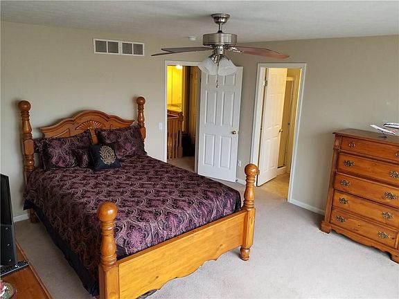 3rd image of 5243 Whitecliff Dr