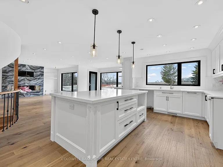 8 Brownlee Dr — Photo 11