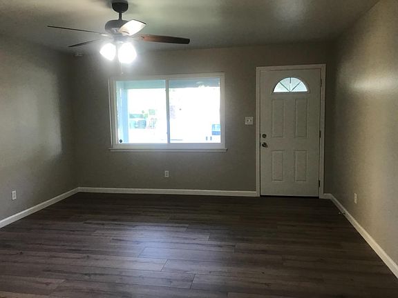 3rd image of 632 Tenaya Ave