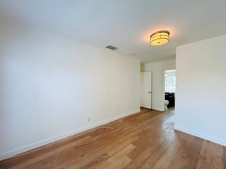 2884 Dunleer Pl — Photo 9