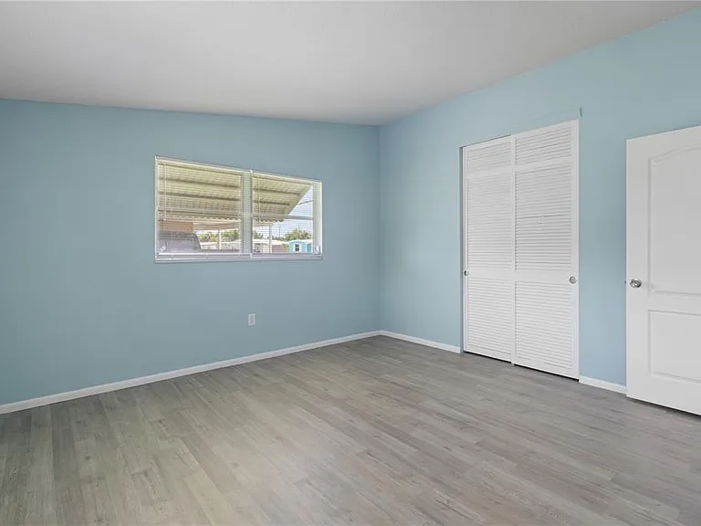 22312 Lasalle Rd — Photo 18