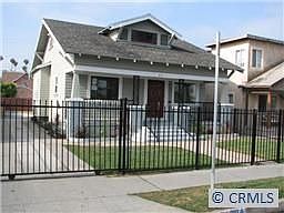 1st image of 804 E 42nd Pl