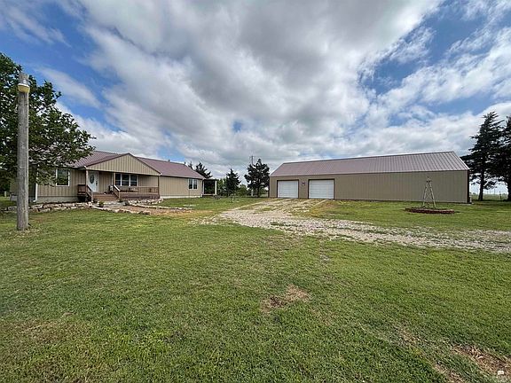 2nd image of 434 Union Rd