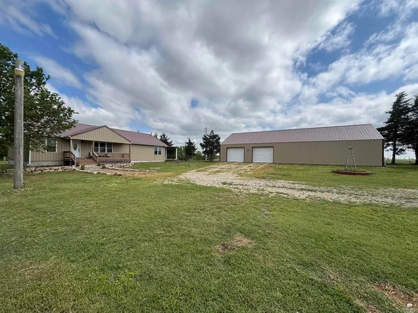 434 Union Rd, Herington, KS 67449
