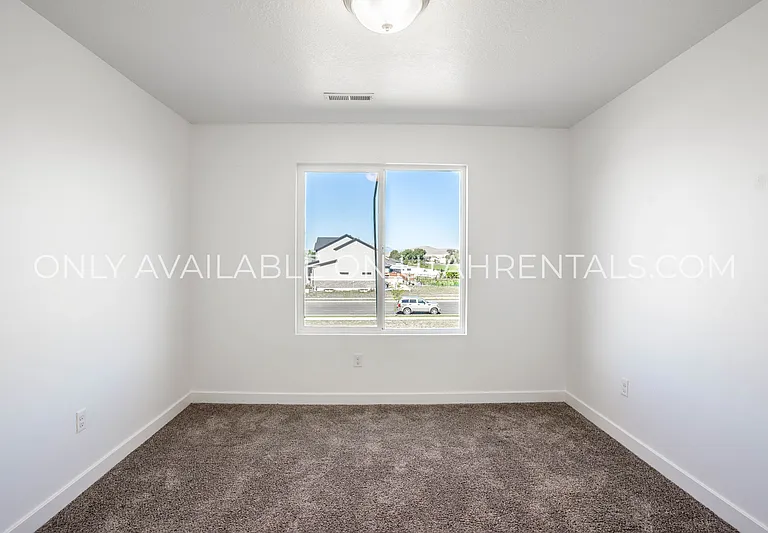 1864 S 460 W — Photo 13