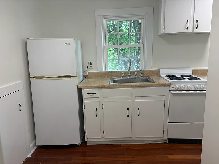 639 E Iredell Ave #2 — Photo 7