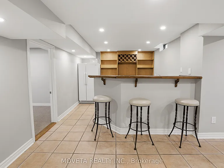 30 Briardale Pl — Photo 21