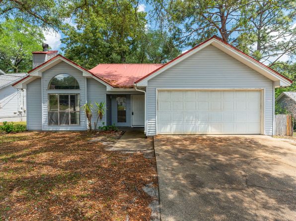 109 Pinoak Ct E, Crestview, FL 32539