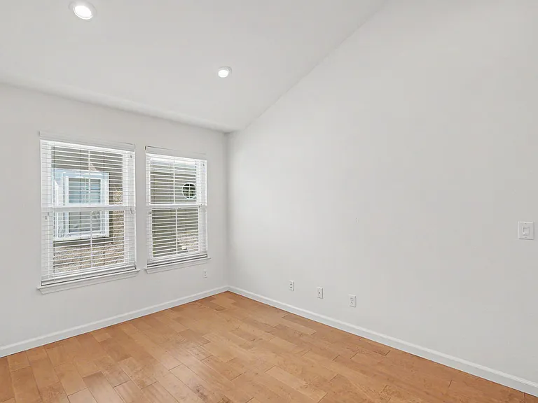 437 Camille Cir #1-11 — Photo 36