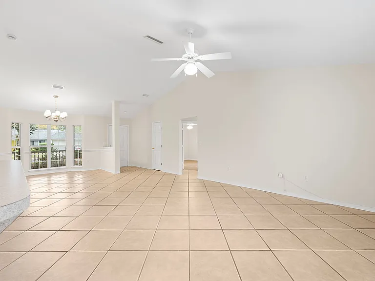 6905 SW 85th Ter — Photo 3