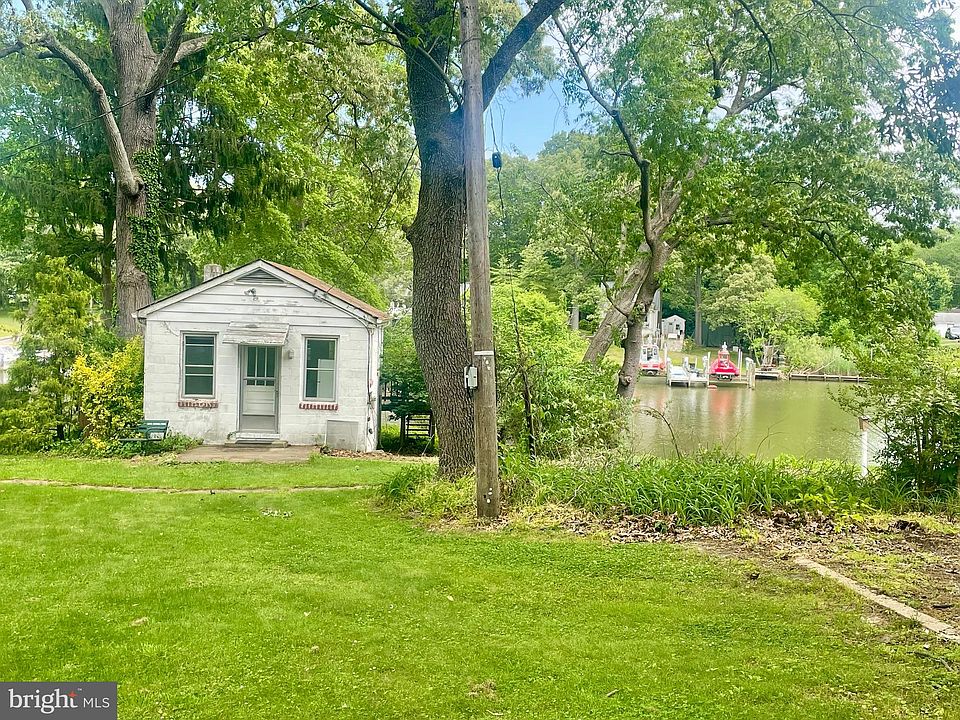 1st image of 471 New York Ave