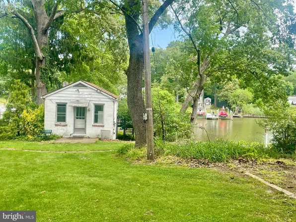 471 New York Ave, Pasadena, MD 21122