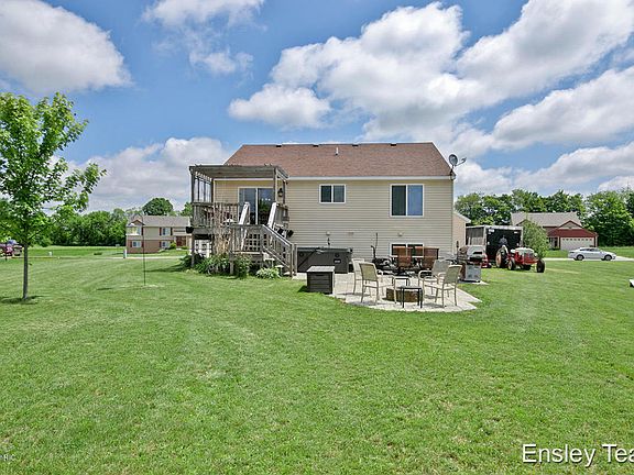 4th image of 16325 Trent Ridge Dr NE