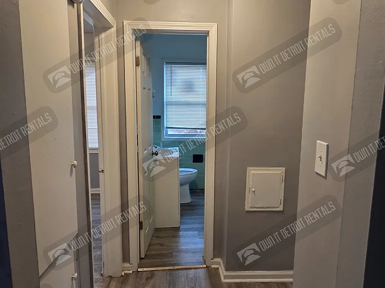 16092 Coram St — Photo 15