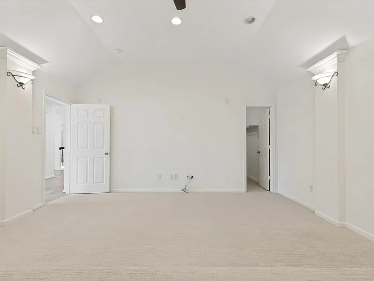 9318 Rainbluff Ln — Photo 21