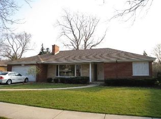 1839 Weeg Way, Park Ridge, IL 60068