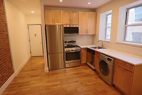 Rented by PMG Real Estate  | media 24