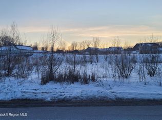 34 Broadway Rd, Saugerties, NY 12477