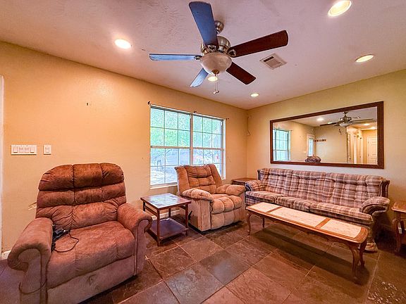 4th image of 1010 Chatwood St