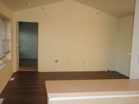 5th image of 11403 W Oklahoma Ave